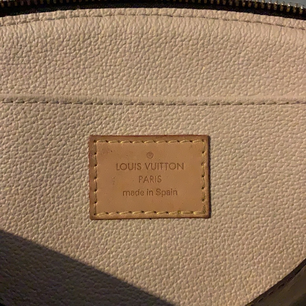 Louis Vuitton PM cosmetic case - Picture 11 of 16